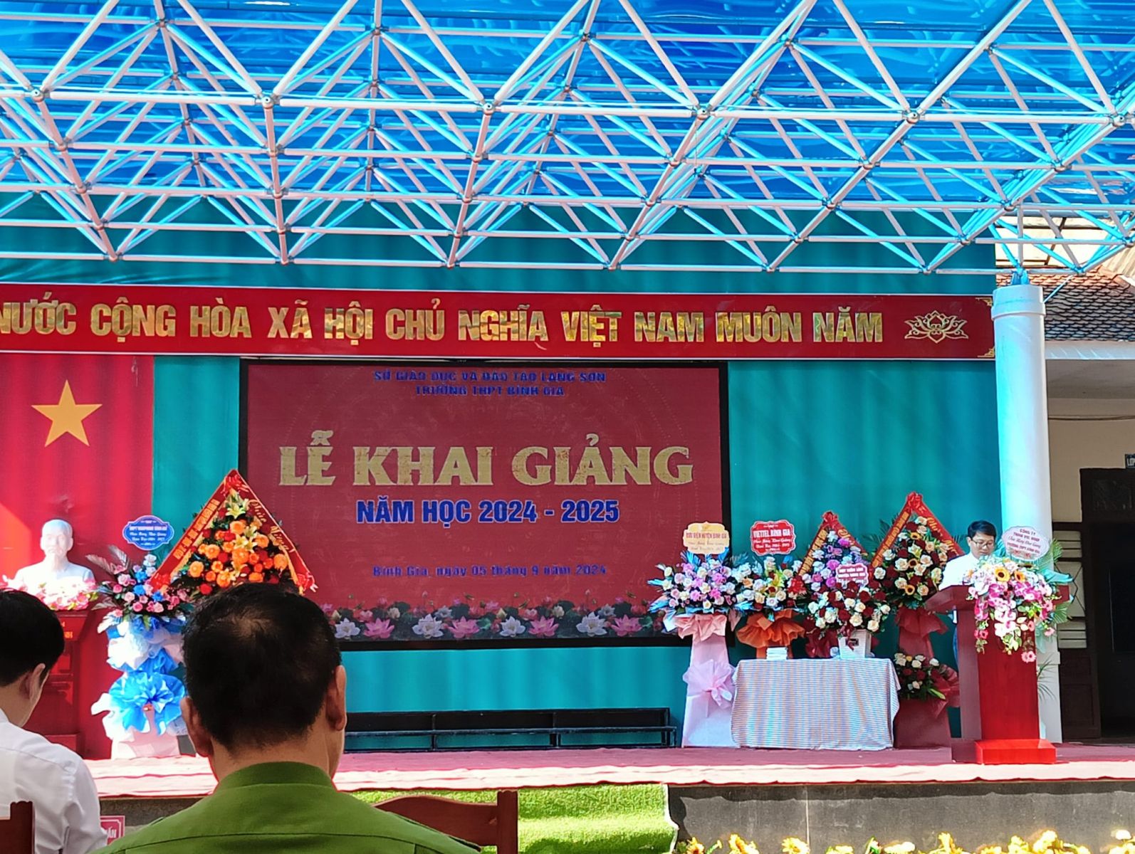 TRƯỜNG THPT BÌNH GIA LONG TRỌNG TỔ CHỨC LỄ KHAI GIẢNG NĂM HỌC MỚI (NH: 2024 - 2025)
