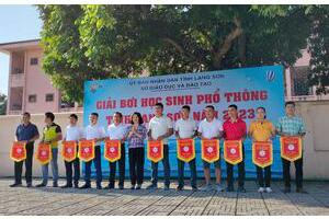 Học sinh trường THPT Bình Gia tham gia giải bơi học sinh phổ thông tỉnh Lạng Sơn năm 2023